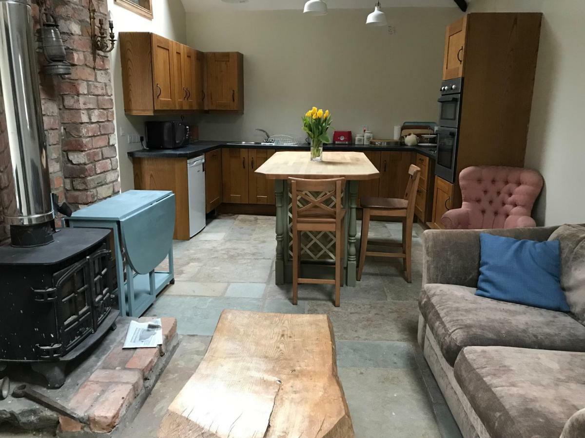 Tracey'S Farmhouse Cottage Belfast Exteriör bild