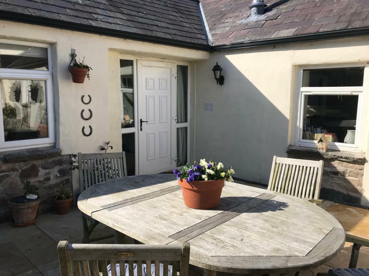 Tracey'S Farmhouse Cottage Belfast Exteriör bild